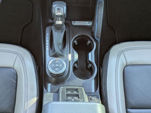 Used 2022 Ford Bronco Wildtrak image 16