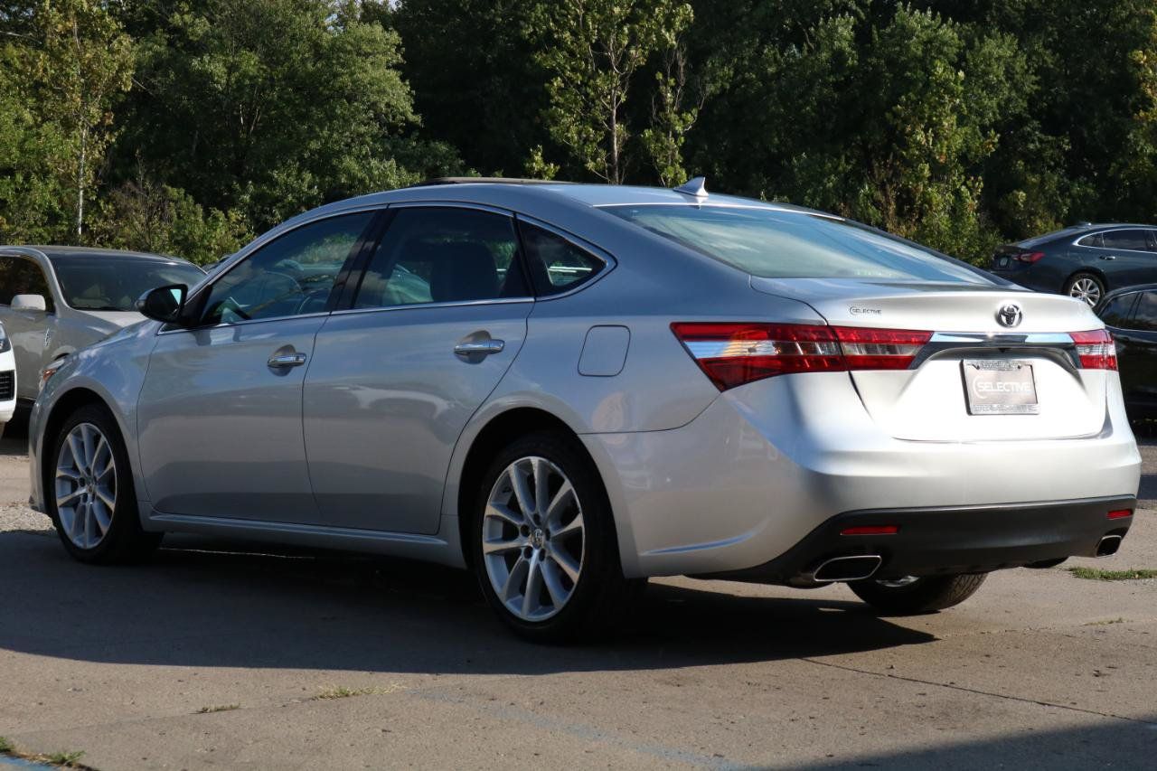 Used 2013 Toyota Avalon Limited FWD image 11