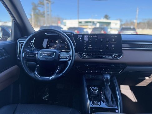 Used 2023 GMC Canyon AT4 w/ AT4 Premium Package image 12