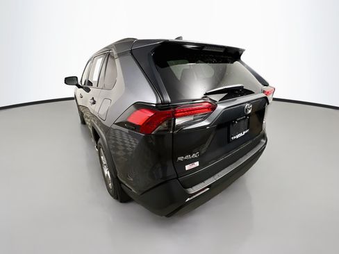 Used 2025 Toyota RAV4 XLE w/ Convenience Package FWD image 8