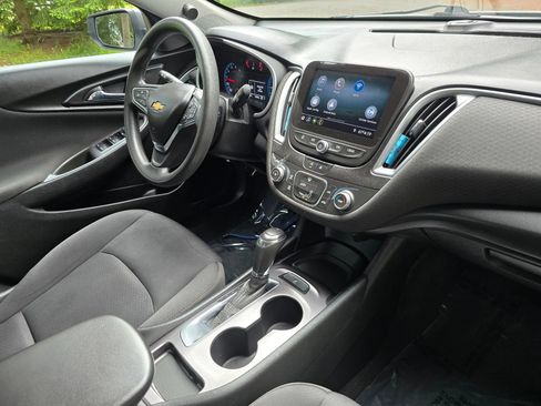 Used 2020 Chevrolet Malibu LS FWD image 10