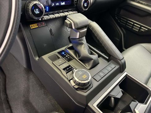 Used 2026 Toyota 4Runner Limited AWD/4WD image 23