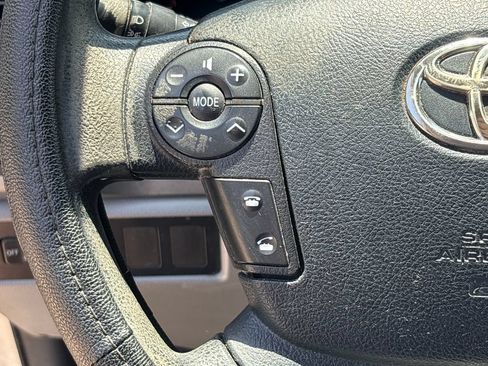 Used 2013 Toyota Tundra 2WD Double Cab w/ SR5 Pkg image 19