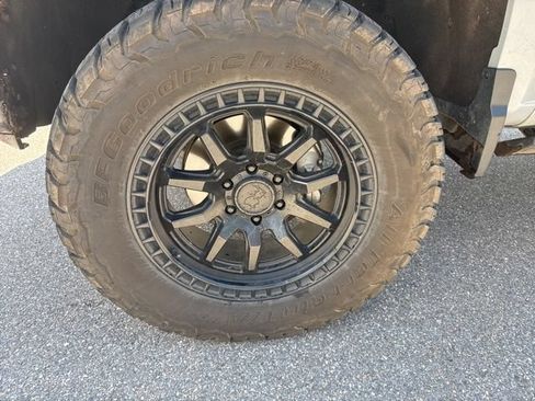 Used 2024 Chevrolet Silverado 1500 LT Trail Boss w/ LT Trail Boss Premium Package AWD/4WD image 21