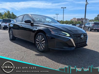 Used 2023 Nissan Altima 2.5 SV