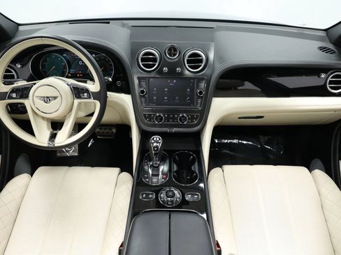 Used 2017 Bentley Bentayga AWD/4WD image 43
