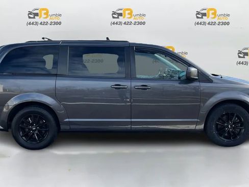Used 2018 Dodge Grand Caravan SXT w/ Blacktop Package image 4