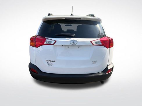 Used 2014 Toyota RAV4 XLE AWD/4WD image 4