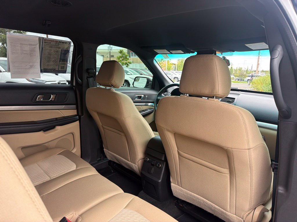 Used 2017 Ford Explorer FWD image 16