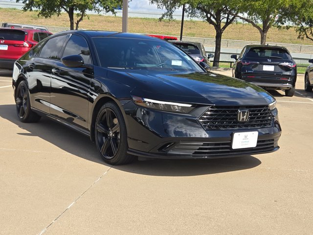Used 2025 Honda Accord Sport image 3