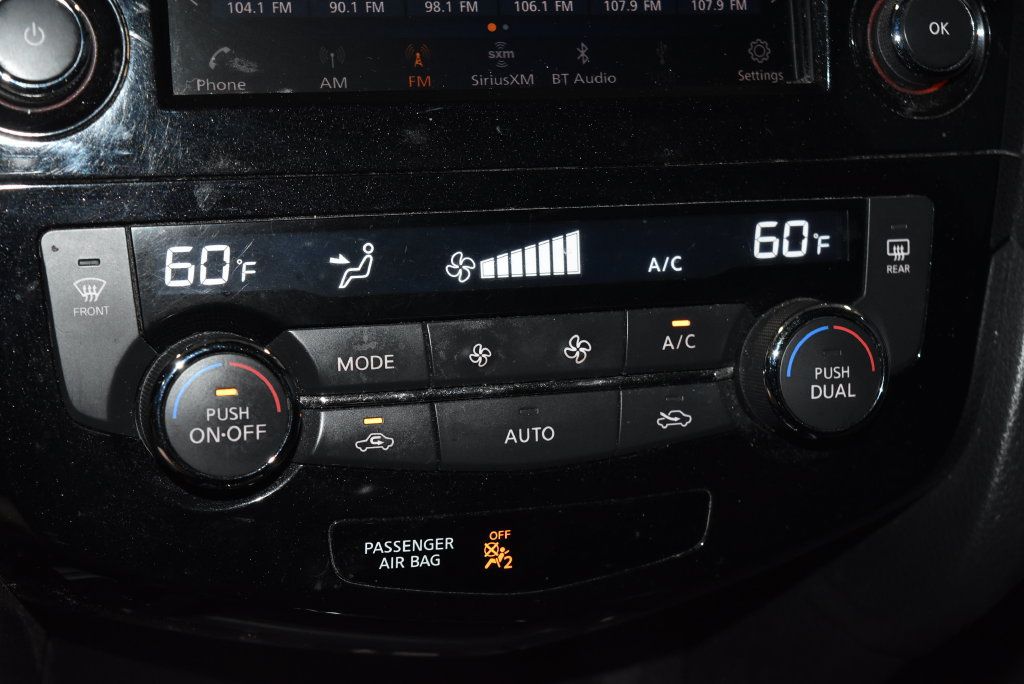 Used 2019 Nissan Rogue SV FWD image 13