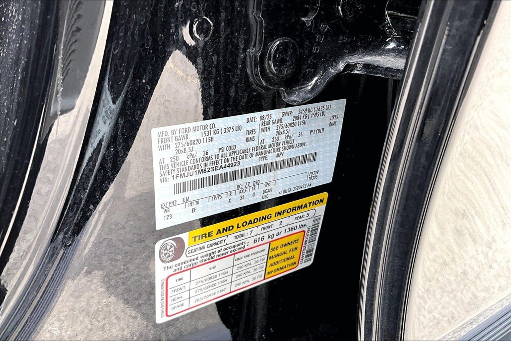 Certified 2025 Ford Expedition Platinum AWD/4WD image 33