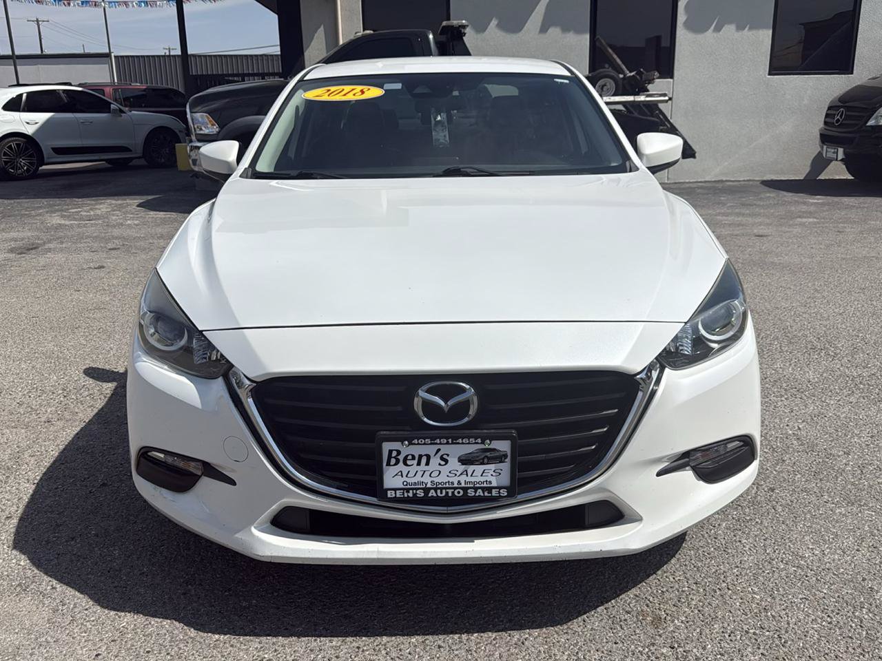 Used 2018 MAZDA MAZDA3 Touring FWD image 3
