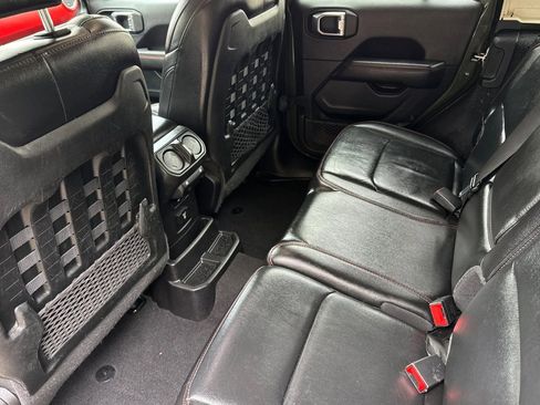 Used 2021 Jeep Wrangler Unlimited Rubicon AWD/4WD image 11