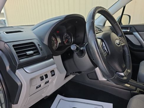 Used 2015 Subaru Forester 2.5i Limited AWD/4WD image 19