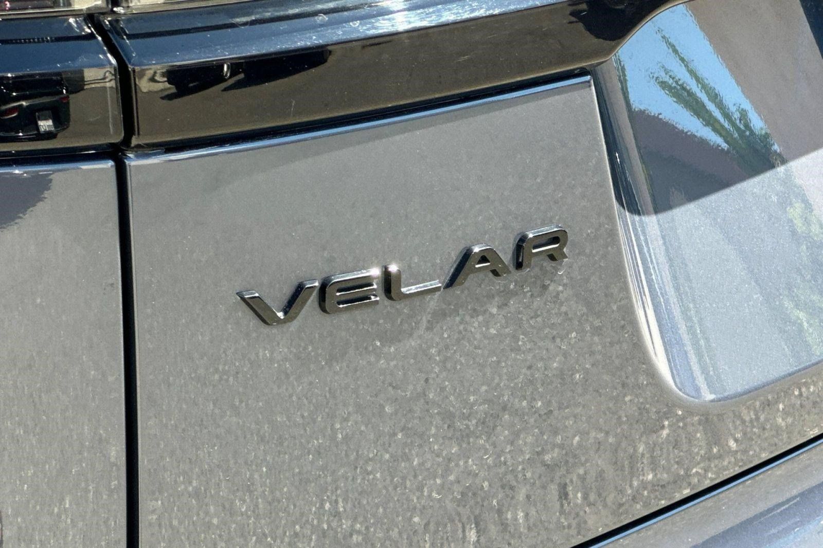Certified 2026 Land Rover Range Rover Velar Dynamic SE AWD/4WD image 32