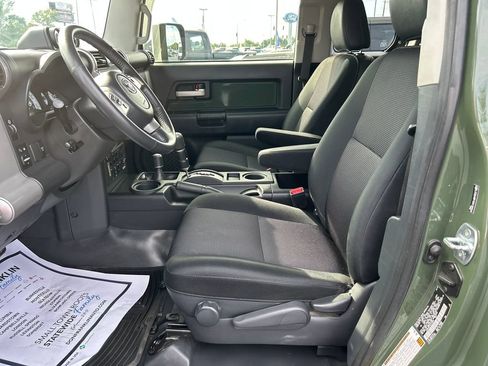 Used 2012 Toyota FJ Cruiser 4WD w/ Upgrade Pkg image 13