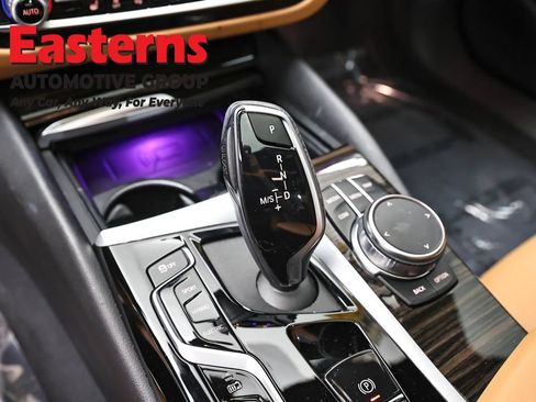 Used 2023 BMW 530e xDrive w/ Convenience Package AWD/4WD image 13