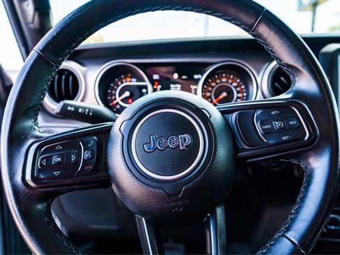 Used 2021 Jeep Wrangler Unlimited Sport AWD/4WD image 13