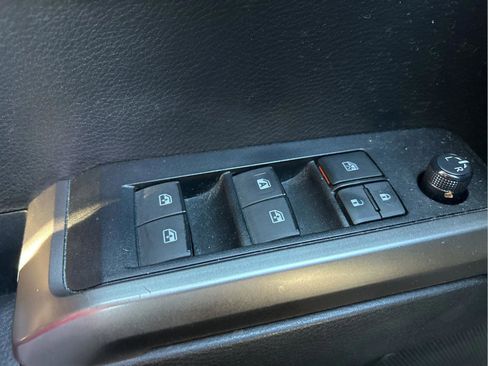 Used 2021 Toyota Tacoma SR5 image 14