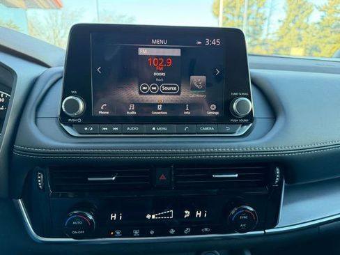 Used 2022 Nissan Rogue SV image 23