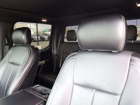 Used 2018 Ford F150 Lariat w/ Equipment Group 502A Luxury AWD/4WD image 18