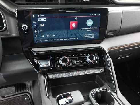 Used 2025 GMC Sierra 1500 AT4 image 18