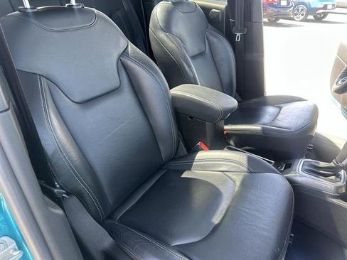 Used 2021 Jeep Renegade Limited w/ Sun & Sound Group AWD/4WD image 24