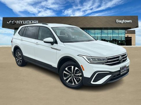 Used 2023 Volkswagen Tiguan S image 1
