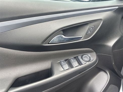 Certified 2025 Buick Envista Sport Touring w/ Convenience I Package FWD image 22