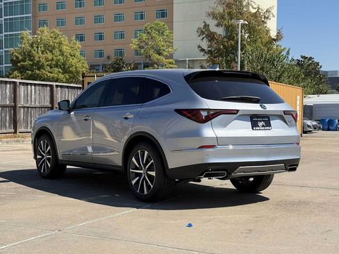 Used 2026 Acura MDX w/ Technology Package FWD image 4
