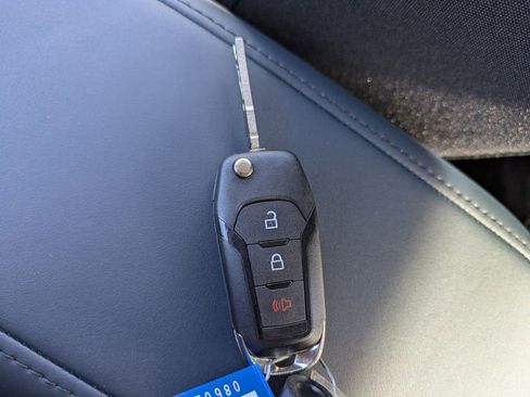 New 2025 Ford Maverick XL image 28