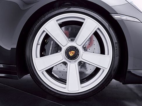 Used 2025 Porsche 911 Turbo S AWD/4WD image 31