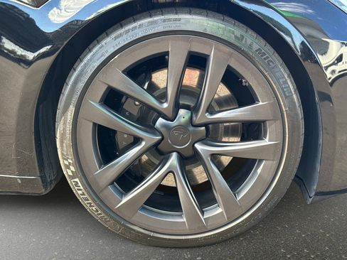 Used 2023 Tesla Model S image 13