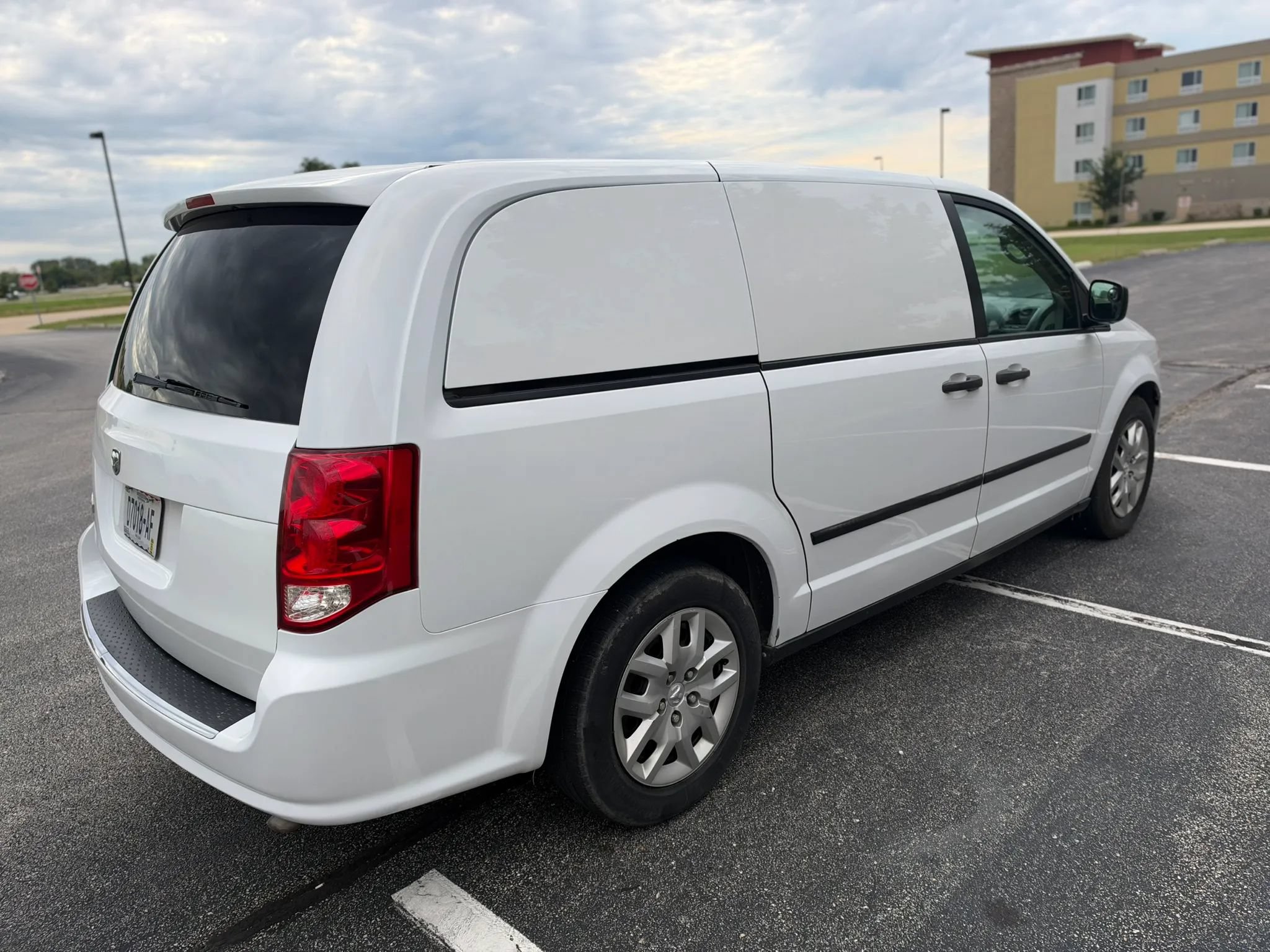 Used 2015 RAM C/V Tradesman FWD image 5