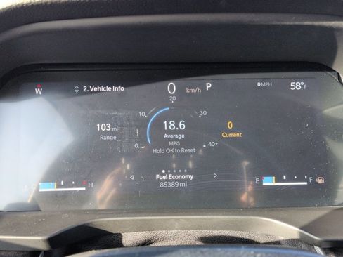 Used 2023 Jeep Grand Cherokee Laredo image 11