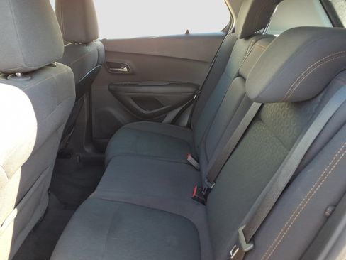 Used 2017 Chevrolet Trax LS AWD/4WD image 12