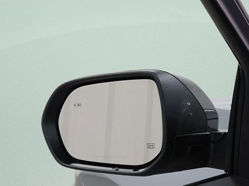 New 2026 Chevrolet Equinox LT w/ Convenience Package II FWD image 24