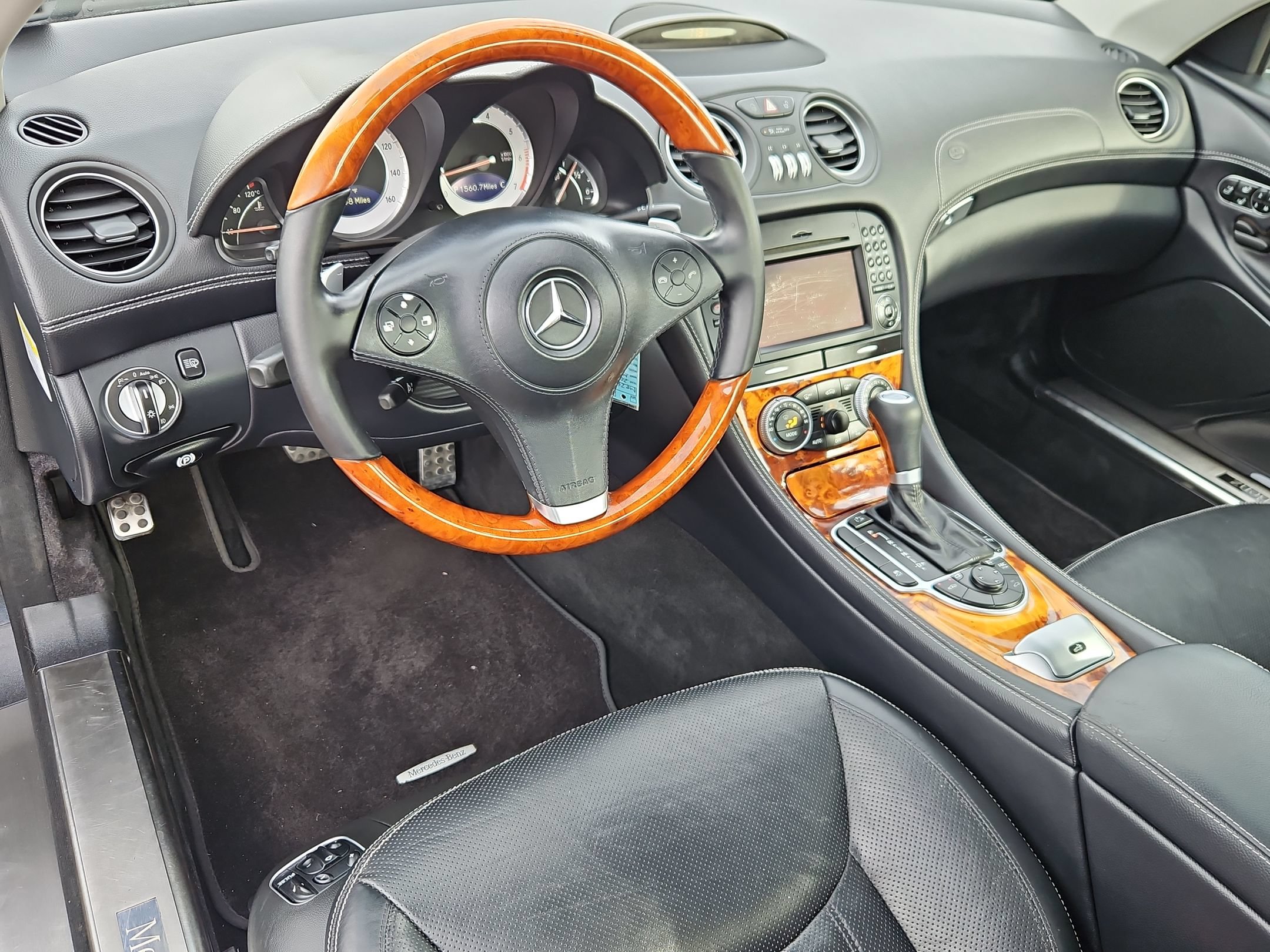 Used 2012 Mercedes-Benz SL 550 image 12