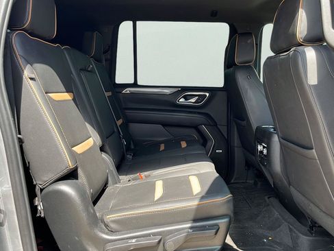 Used 2023 GMC Yukon XL AT4 AWD/4WD image 16