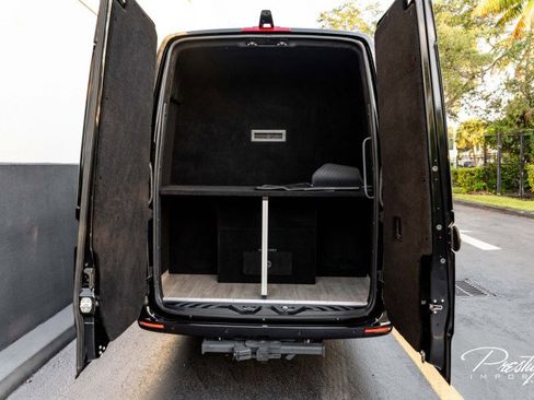 Used 2025 Mercedes-Benz Sprinter 2500 image 12