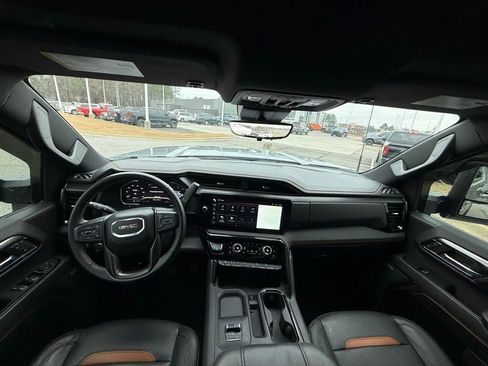 Used 2024 GMC Sierra 2500 AT4 w/ AT4 Premium Plus Package image 12