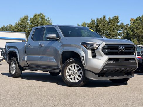 Used 2026 Toyota Tacoma SR5 RWD image 2