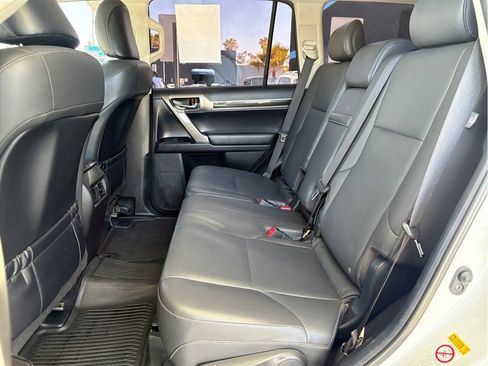 Used 2018 Lexus GX 460 w/ Navigation Package AWD/4WD image 21
