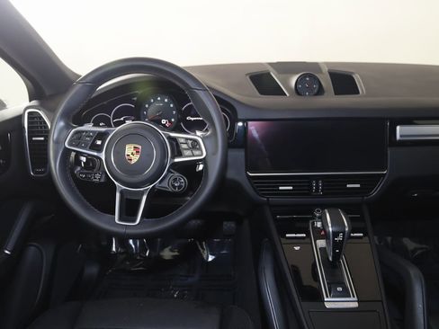 Used 2023 Porsche Cayenne Coupe image 49