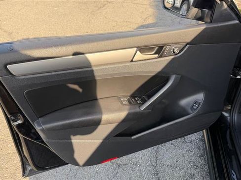 Used 2014 Volkswagen Passat 2.5 S FWD image 7