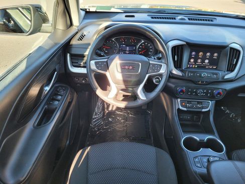 Used 2024 GMC Terrain SLE w/ Driver Convenience Package AWD/4WD image 17