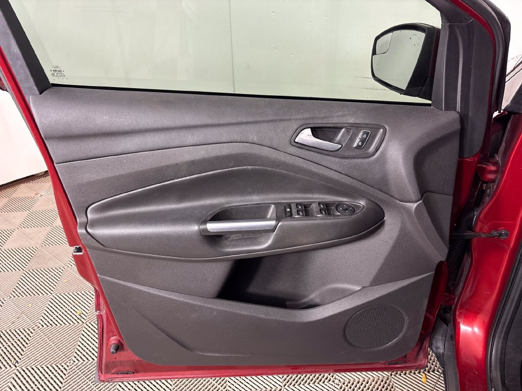 Used 2015 Ford Escape SE FWD image 16