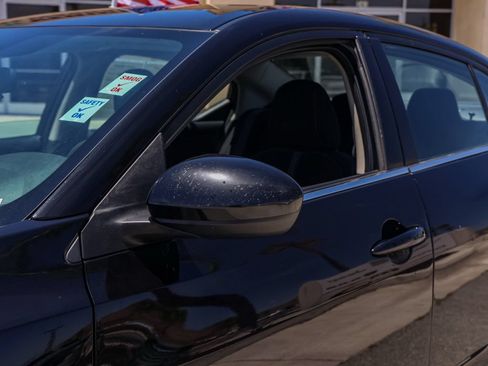 Used 2024 Nissan Sentra SV FWD image 12