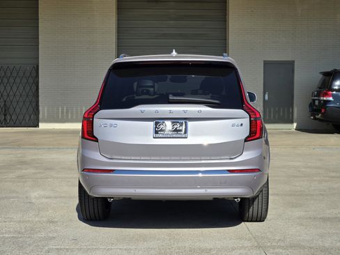 New 2026 Volvo XC90 B6 Plus w/ Protection Package Premier image 8